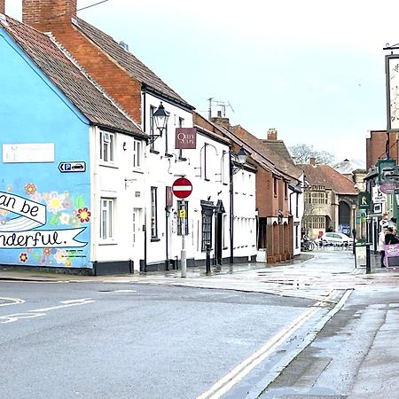 Large Family-Friendly 2Bd Glastonbury Retreat, Sleeps 5 Exterior photo